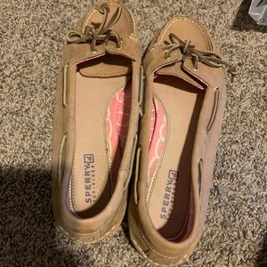 Women’s Sperry boat shoes